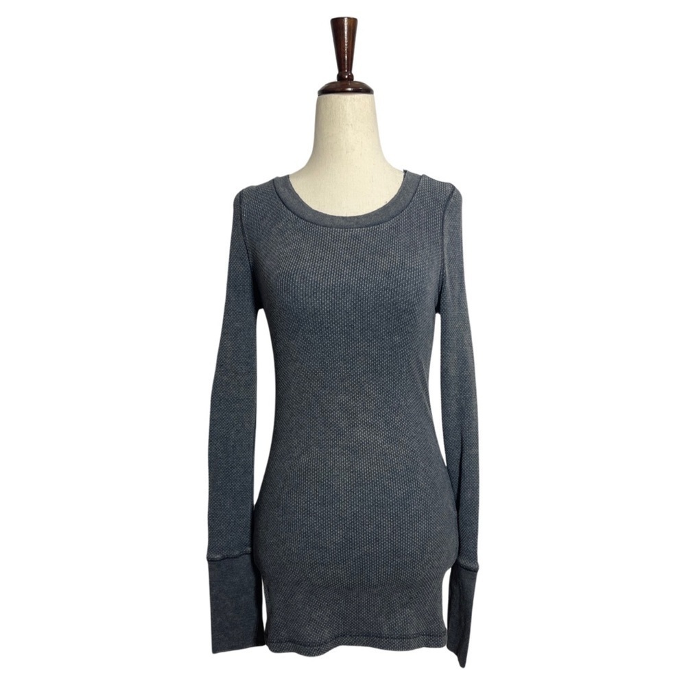 Free People • Studded Cuff Thermal Acid Wash Charcoal Gray S ASO Bella Swan - Picture 3 of 13